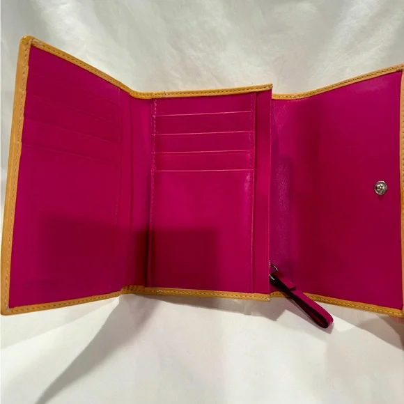 Coach Wallet - Picture 4 of 4